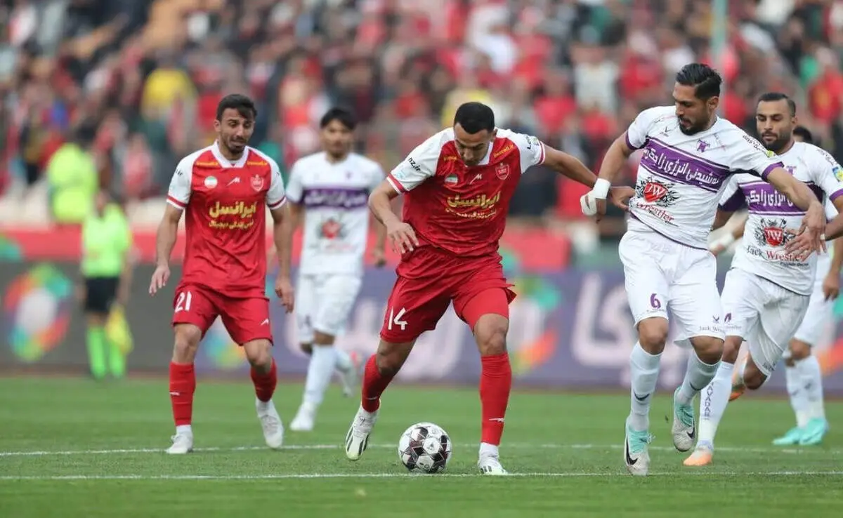 حواشی بازی ذوب‌آهن و پرسپولیس/ اخراج درست بود؟