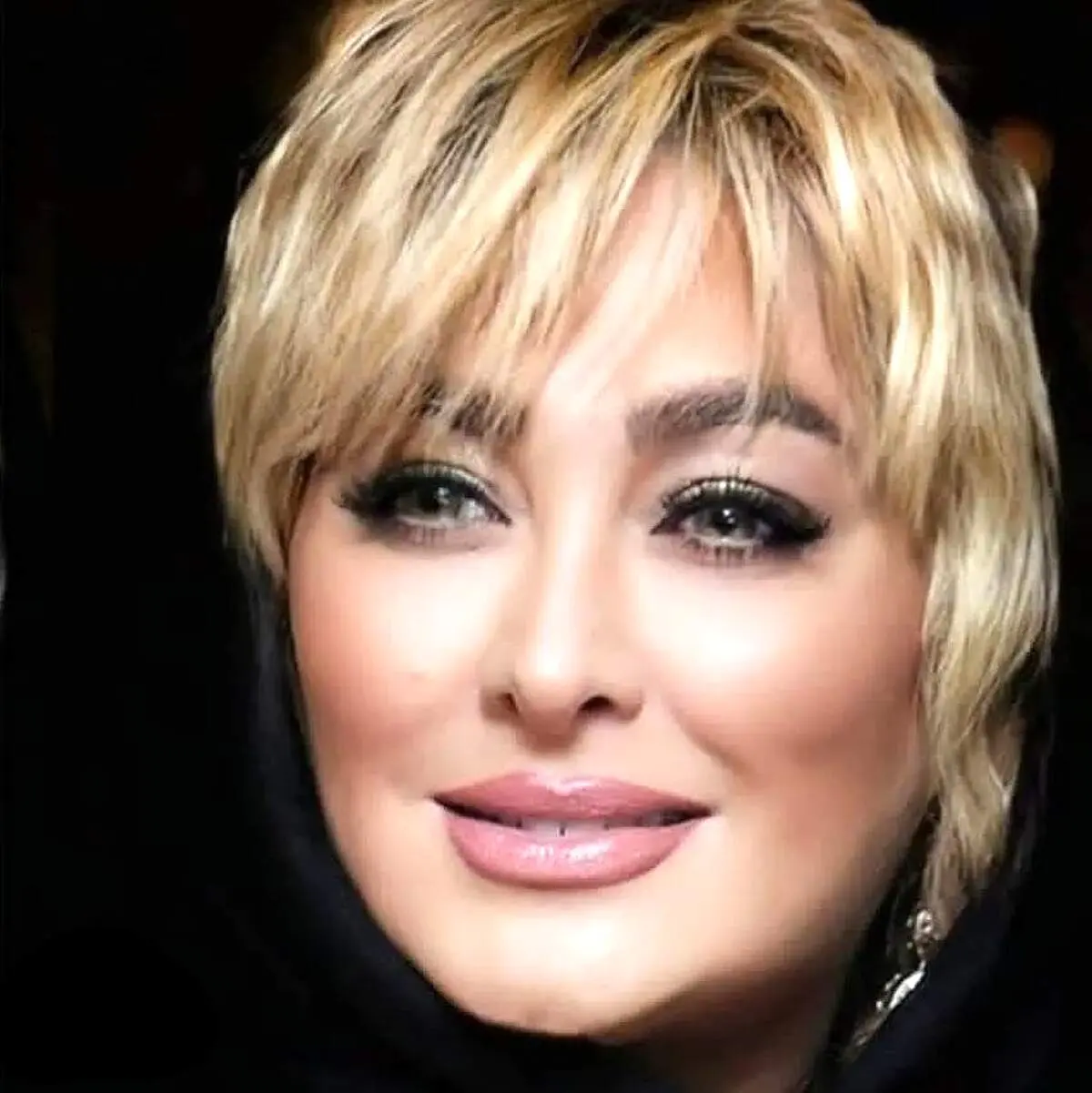 الهام حمیدی با این سر و وضع روی بهاره رهنما را کم کرد!/ تصاویر