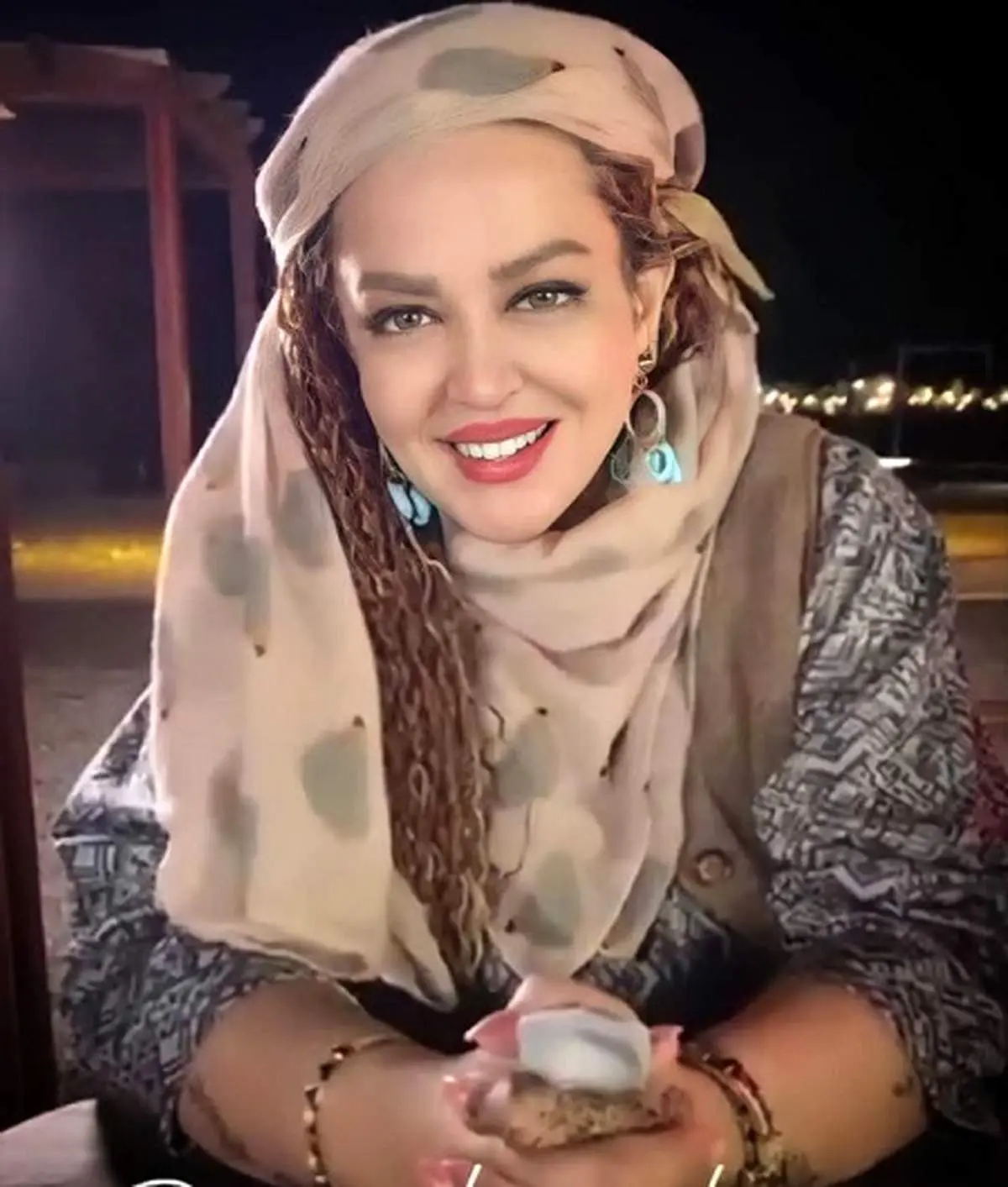 بهاره رهنما با موهای پریشان در خارج از کشور غوغا کرد!/ عکس
