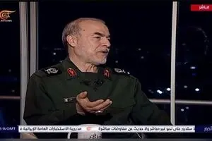 پیام رونمایی از موشک خرمشهر ۴ چه بود؟ 