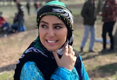  استایل مشکی و شیک شیرین نون خ با کلاه پاپیونی/ ببینید