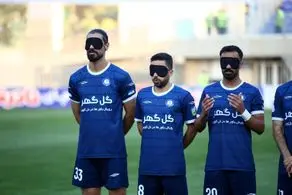 اقدام متفاوت بازیکنان گل‌گهر هنگام ورود به زمین