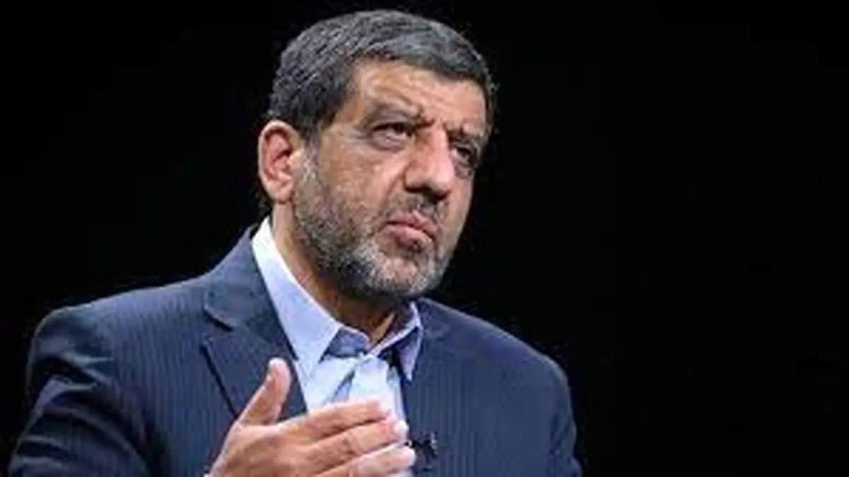 عزت الله ضرغامی دست به اسلحه شد + ببینید 