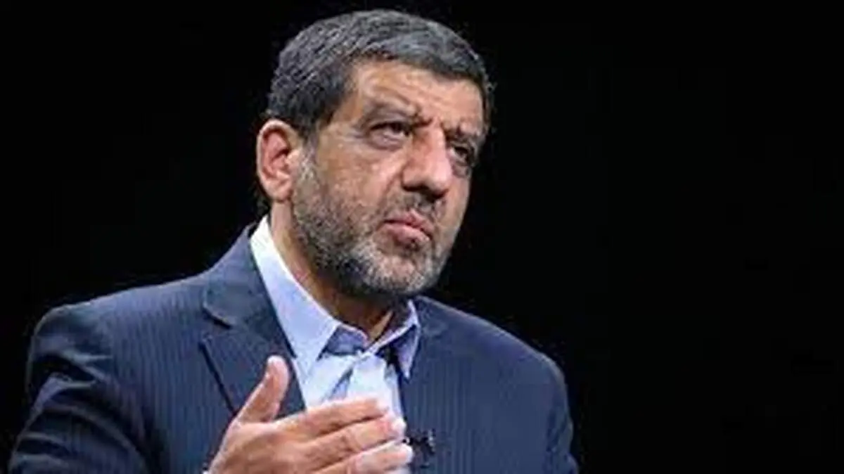 عزت الله ضرغامی دست به اسلحه شد + ببینید 