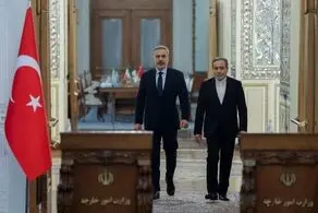 رایزنی عراقچی با وزیران خارجه ترکیه و انگلیس