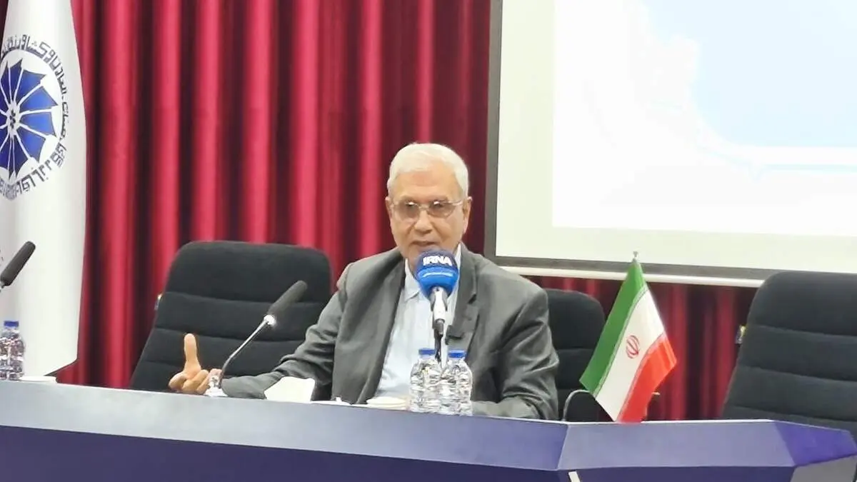 ایران همچنان در شرایط جنگ قرار دارد/ نگران بازگشت برخی رسانه‌ها به تنظیمات کارخانه هستیم 