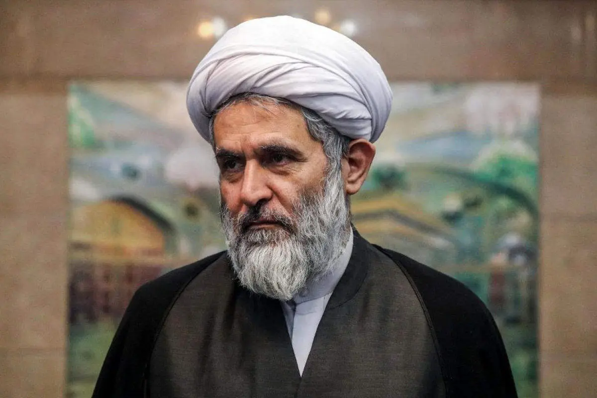 طائب: آمریکا طبق اسناد تا ۲۰۳۰ قدرت جهانی خود را از دست میدهد