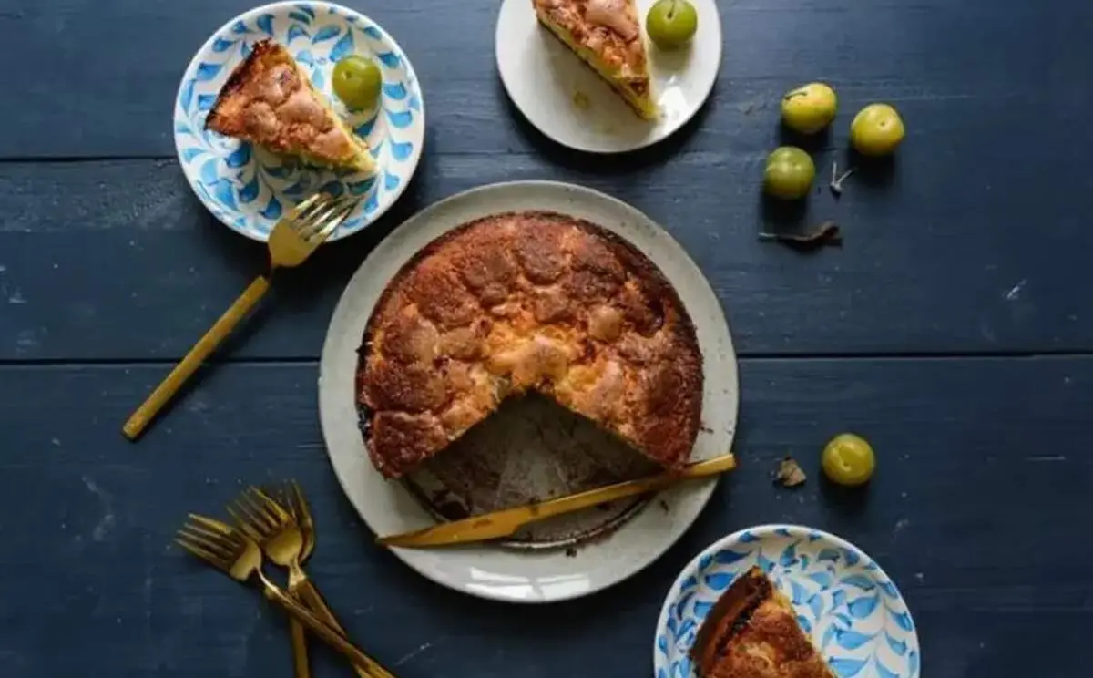 طرز تهیه کیک خوشمزه گوجه‌ سبز/ یک کیک با طعمی خاص و بی‌نظیر