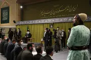 شعرخوانی درباره وام و قسط و واکنش جالب رهبری+فیلم