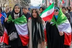 حضور یک زنِ «کم‌ حجاب» در راهپیمایی خبرساز شد+عکس
