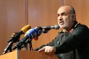 فرمانده کل سپاه: هر کسی کشتی ما را گرفت کشتی او را گرفتیم هر کسی کشتی ما را زد کشتی او را زدیم