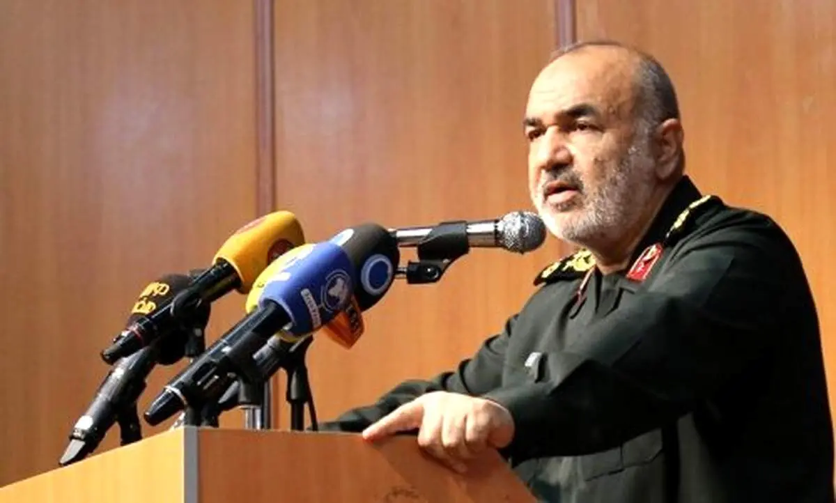 فرمانده کل سپاه: هر کسی کشتی ما را گرفت کشتی او را گرفتیم هر کسی کشتی ما را زد کشتی او را زدیم