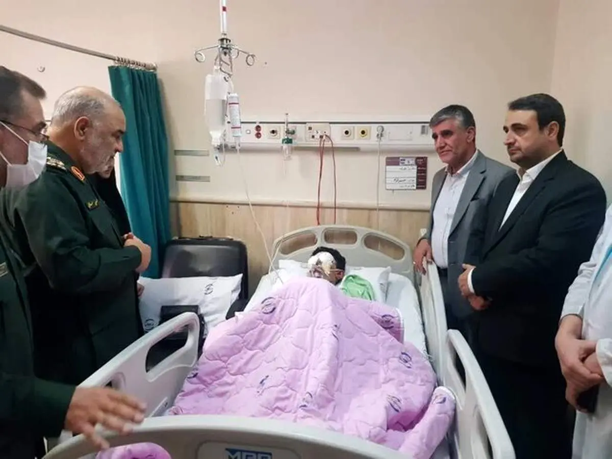 عیادت سرلشکر سلامی از مجروحان حمله تروریستی لبنان/ سه کودک در میان حادثه دیدگان