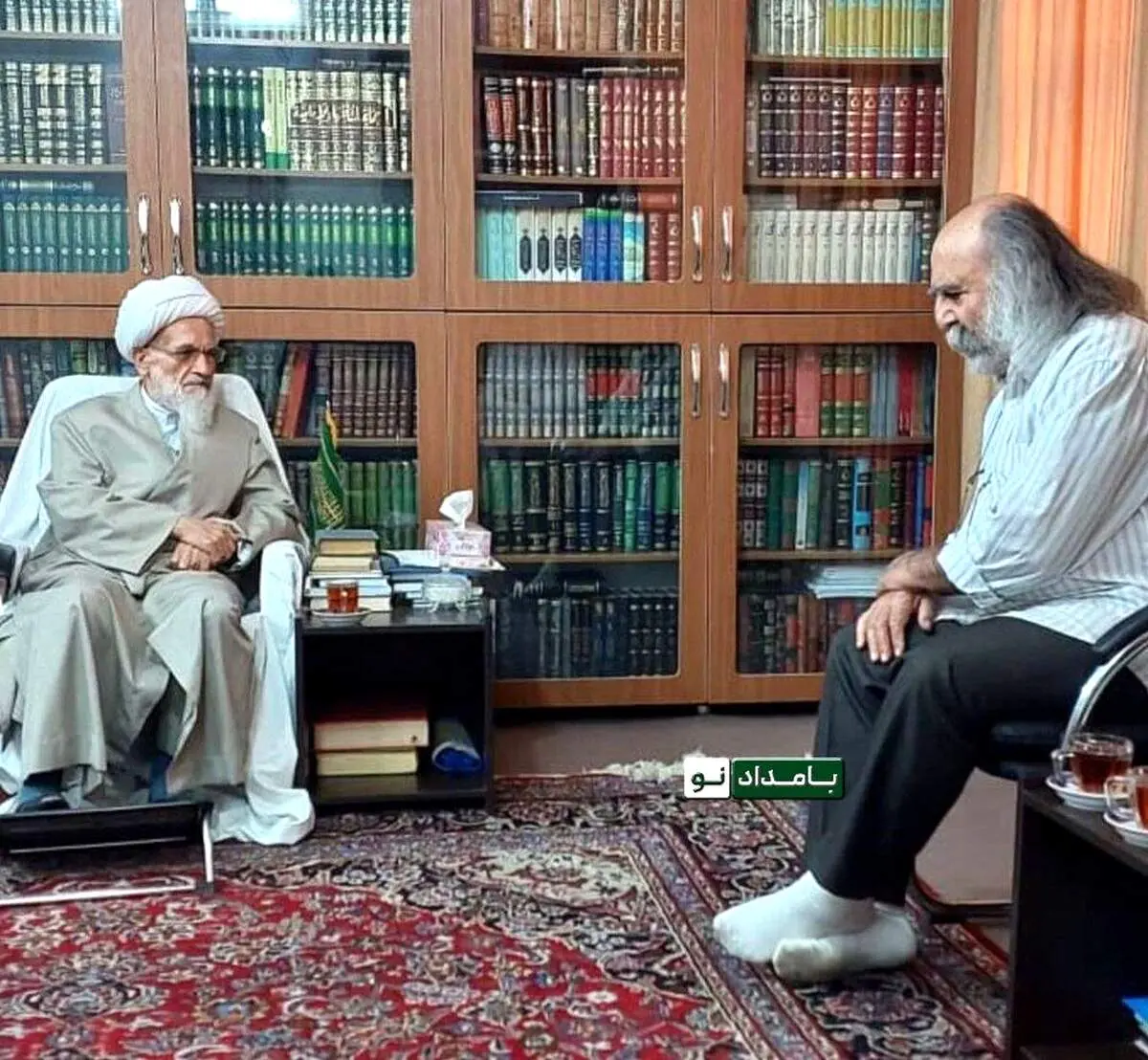 یک زندانی با آیت‌الله بیات زنجانی دیدار کرد+عکس