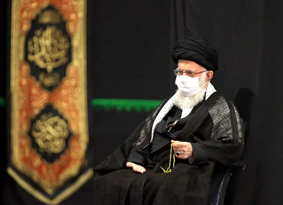 برنامه عزاداری ایام محرم در حسینیه امام خمینی(ره) در حضور رهبری