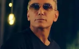 آهنگ شادمهر عقیلی روی آنتن زنده تلویزیون ایران/ فیلم