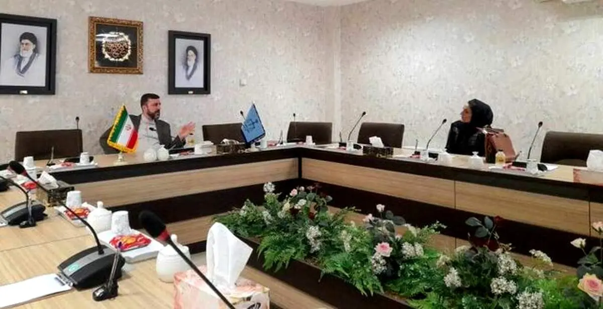 دیدار غریب آبادی با مادر کودک ایرانی جدا شده از والدینش در دانمارک 
