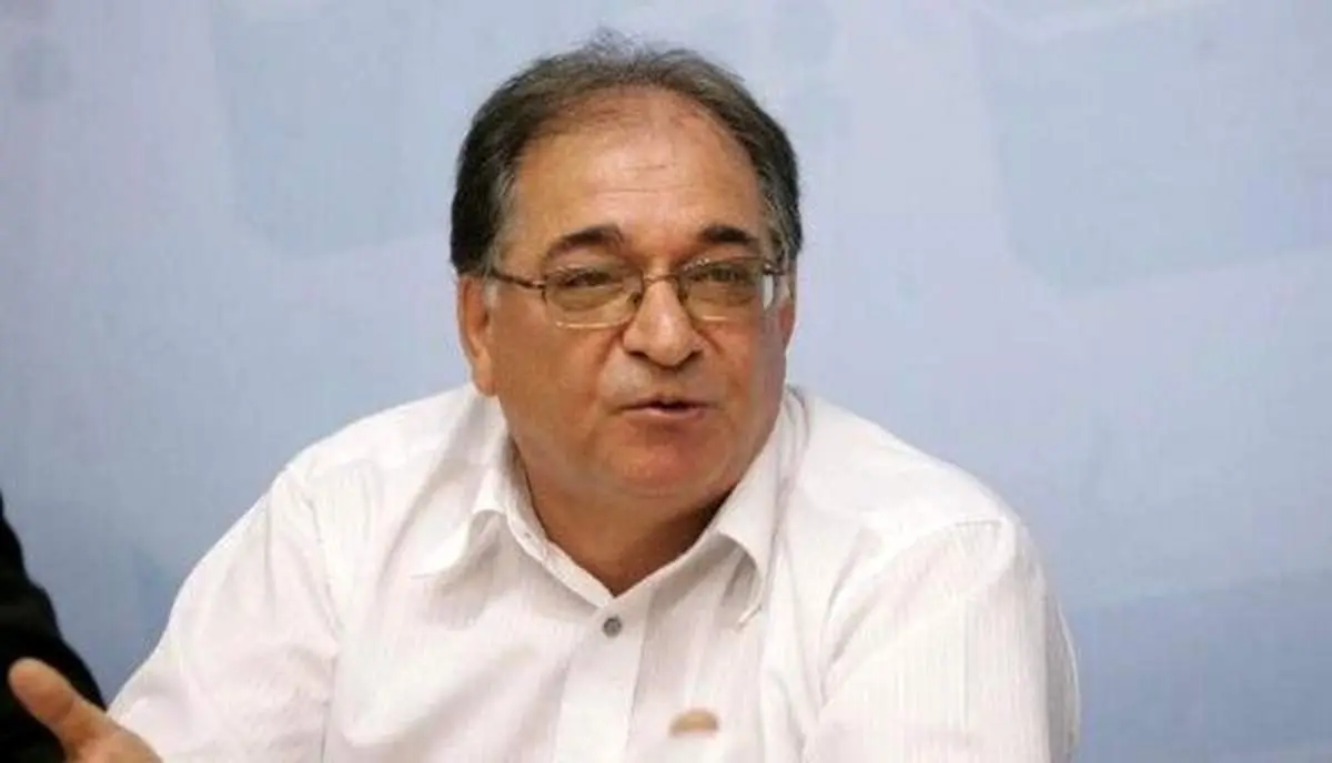 کی روش را به تیم ملی بیاورید تا لااقل هر ۳ بازی را در جام جهانی آبرومندانه ببازیم!/ مشکل قلبی این آقا اصلا درست نبود