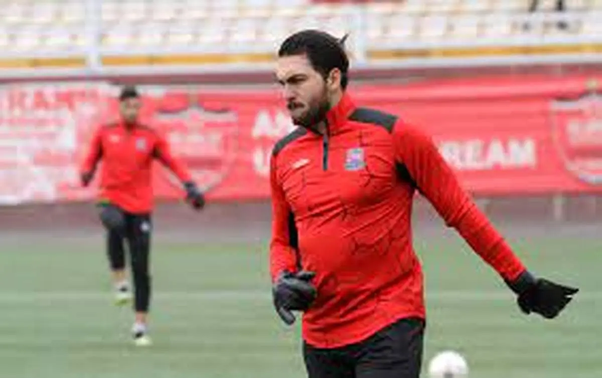 حمله بازیکن پرسپولیس به پرسپولیسی سابق