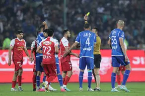 رفتار عجیب هواداران استقلال و پرسپولیس/شما را گردن نمی‌گیرند!