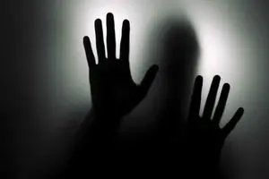 تعرض شرم آور پدرشوهر ۶۰ ساله به تازه عروس جوان