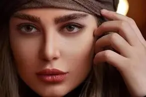 خانم بازیگر به صورت علنی حجاب را از سر برداشت/ سحر قریشی حتی مانتو هم نپوشید!+ عکس