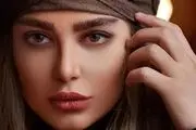 خانم بازیگر به صورت علنی حجاب را از سر برداشت/ سحر قریشی حتی مانتو هم نپوشید!+ عکس