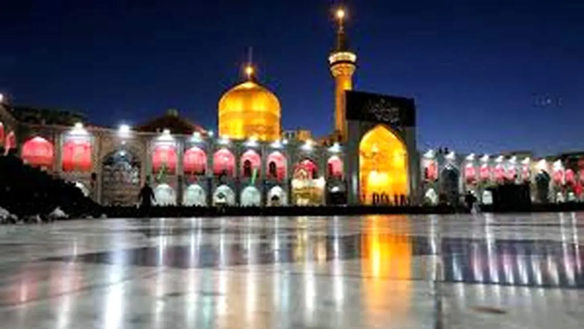 پوشش این فرد در حرم امام رضا (ع) سوژه شد/ ببینید
