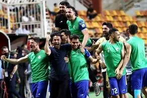 استقلال با پرسپولیس برابر شد / آبی‌ ها در آستانه جاودانگی