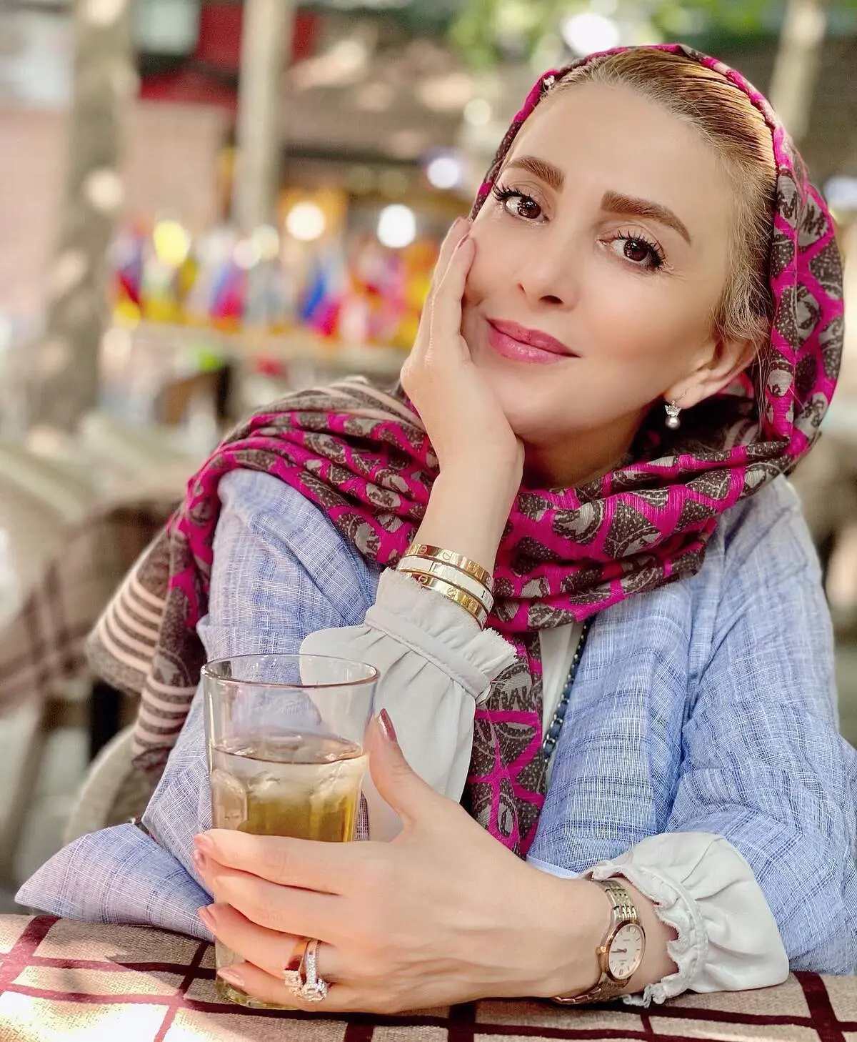 استوری بی ادبانه  ژیلا صادقی برای رویا تیموریان و دخترش!/ عکس