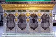 جمع آوری پرچم‌ها و مفاتیح از حرم حضرت رقیه (س) به دستور تحریر الشام 