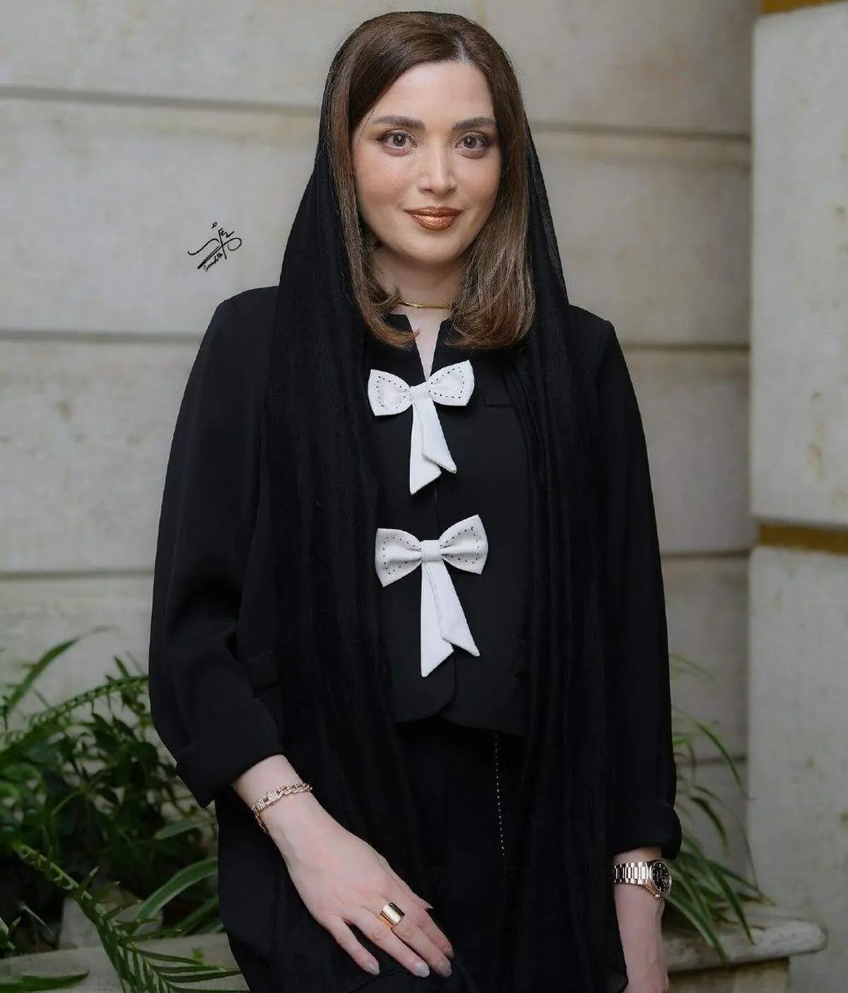 بهنوش طباطبایی نانسی شد و هوتن شکیبا فاگین پیر