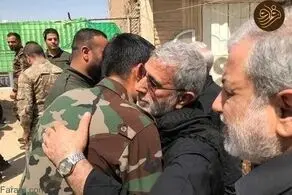 این مرد سردار قاآنی را در آغوش گرفت و اخراج شد + عکس