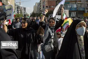قاب خاص از حضور زنان کم حجاب در کنار زنان یگان ویژه+ببینید 