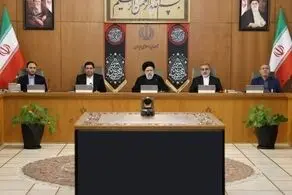 روزنامه کیهان: باید به دولتی ها برای بازگشت قیمت ارز به کف کانال ۵۵ هزار تومان خداقوت گفت!