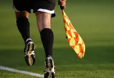 داور در گرفتن پنالتی برای استقلال اشتباه کرد