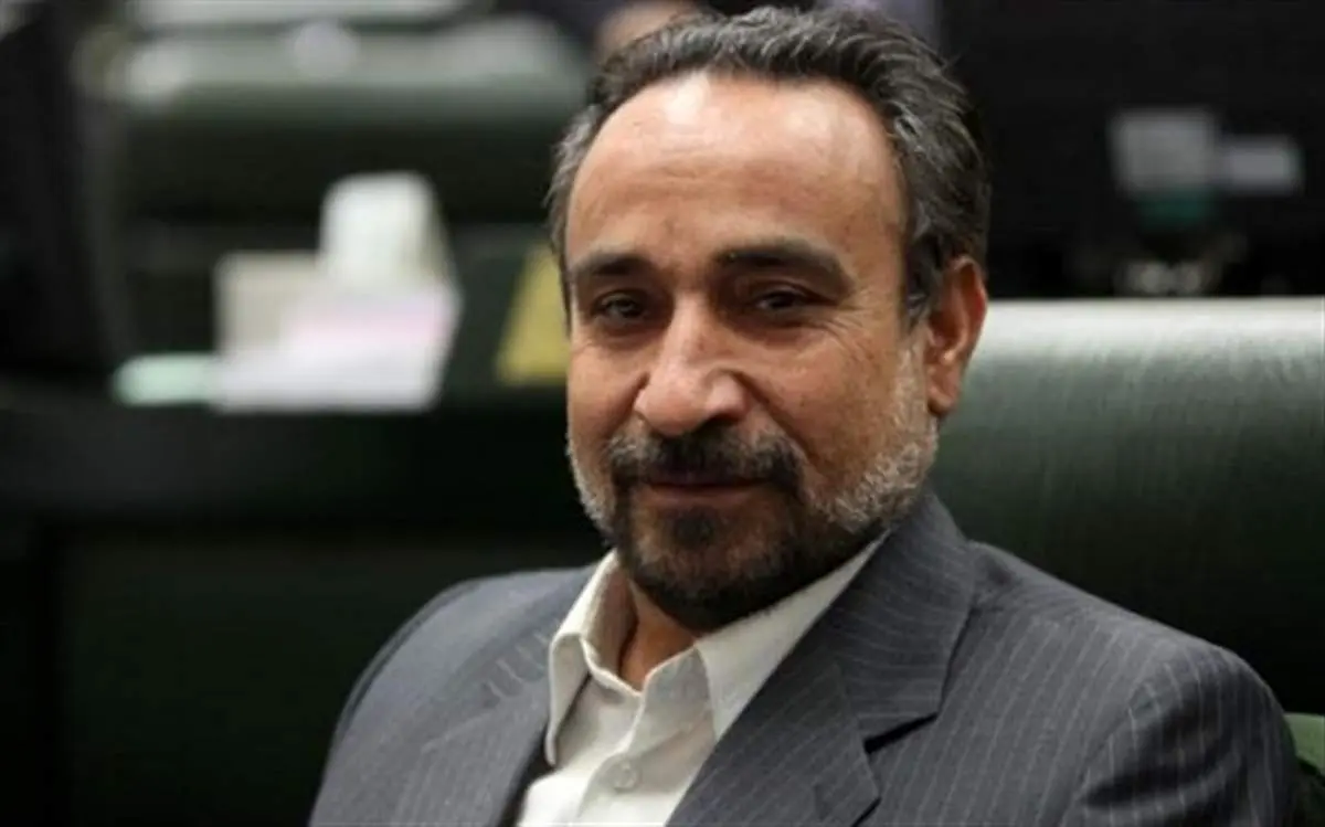 افرادی که خط مقدم جبهه را ترک کردند حالا مدعی انقلاب شدند/ شکایت خاتمی از کیهان به جایی نرسید/ برخی با فحش دادن، مقام میگیرند