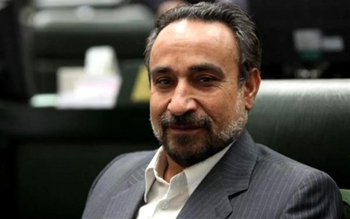 افرادی که خط مقدم جبهه را ترک کردند حالا مدعی انقلاب شدند/ شکایت خاتمی از کیهان به جایی نرسید/ برخی با فحش دادن، مقام می‌گیرند
