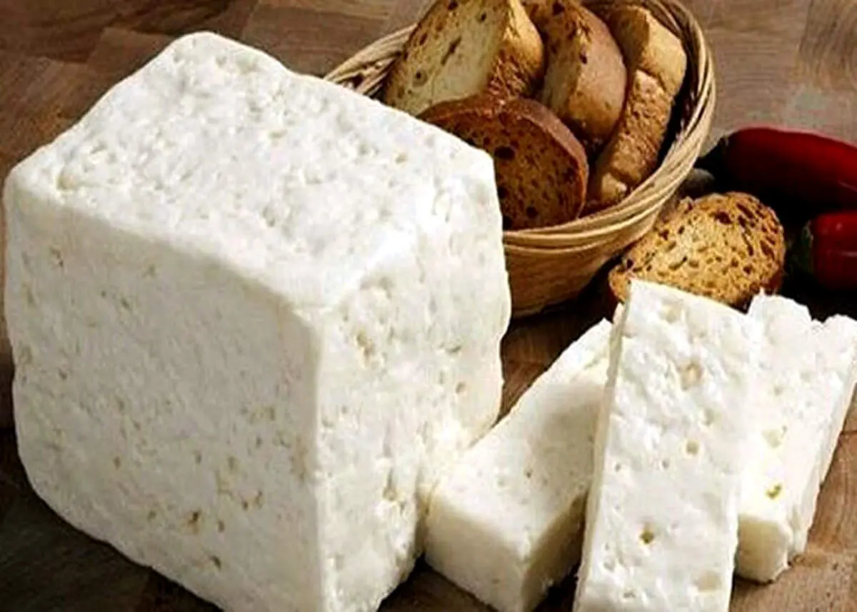 هیچ وقت پنیر را با این خوراکی‌ها نخورید!