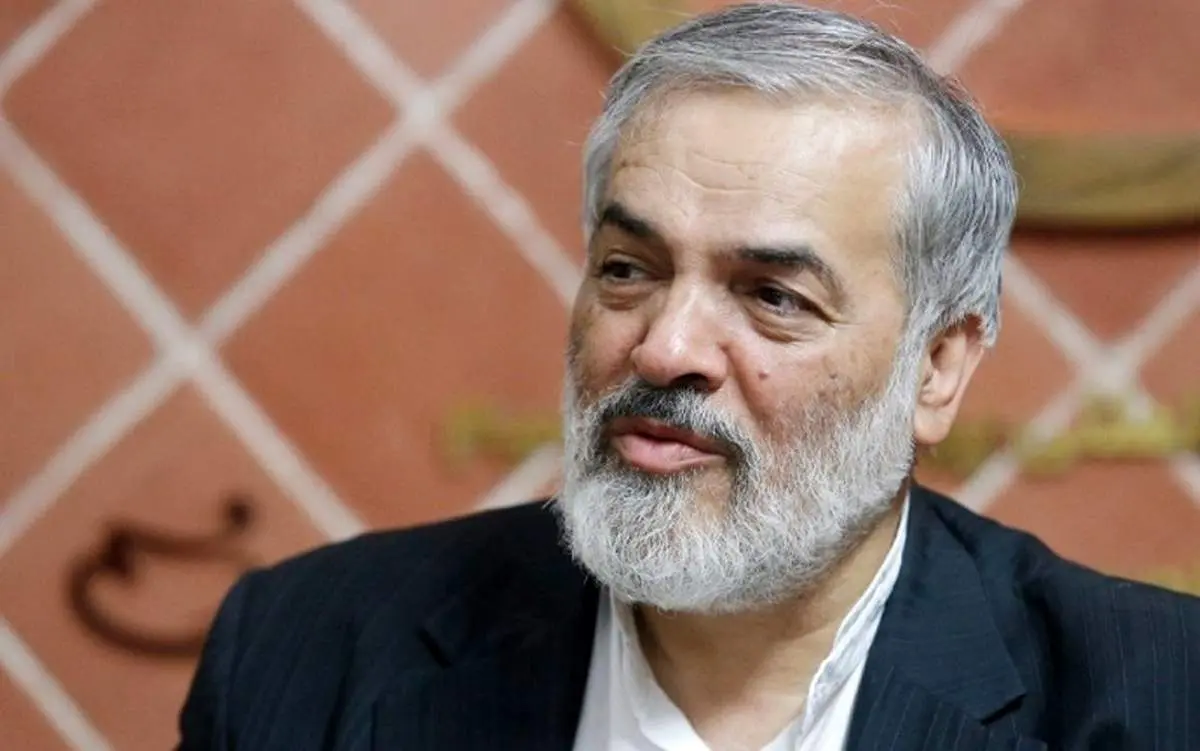 برخی مردها می‌خواهند با شورت به خیابان بیایند باید به آنها اجازه داد!  