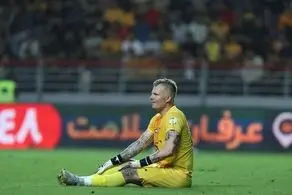 حرکت عجیب گلر خارجی فولاد در بازی با پرسپولیس!