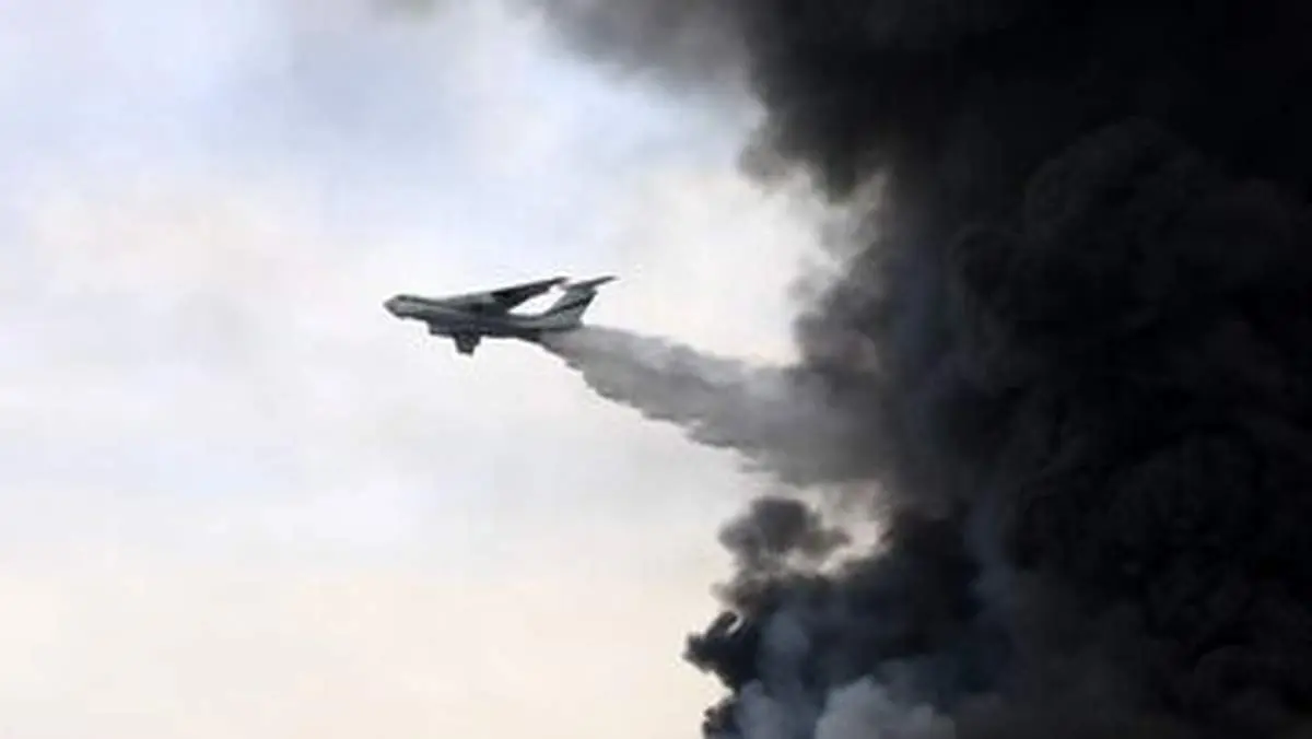 چند پرواز برای خاموش کردن آتش در بندر شهید رجایی انجام شد؟