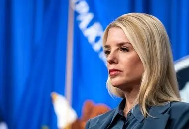 ترامپ، این زن را برکنار کرد