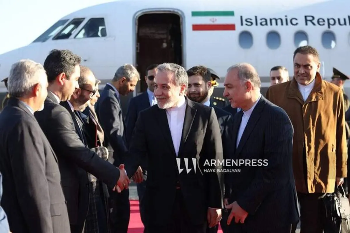 عراقچی وارد ارمنستان شد 