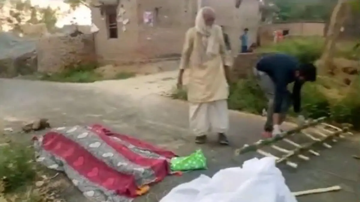 حمل جنازه متوفی کرونایی با دوچرخه! 