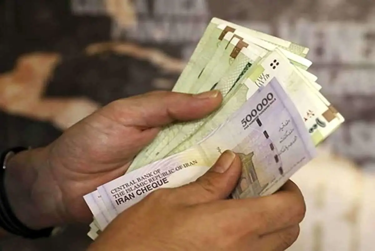 دولت، بزرگترین کارفرما و مداخلهگر در تعیین مزد به زیان کارگران است / کارفرمایان بخش خصوصی را مقابل کارگر نمیدانیم