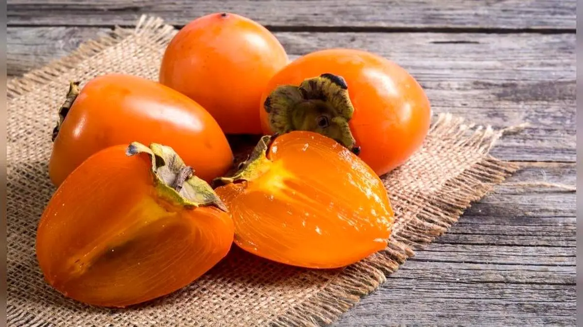 به این ۵ دلیل مهم حتما این روزها خرمالو بخورید!
