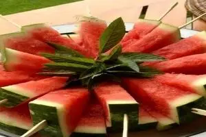 هندوانه، میوه سنتی برای جلوگیری از گرمازدگی