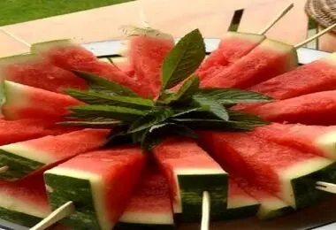 هندوانه، میوه سنتی برای جلوگیری از گرمازدگی