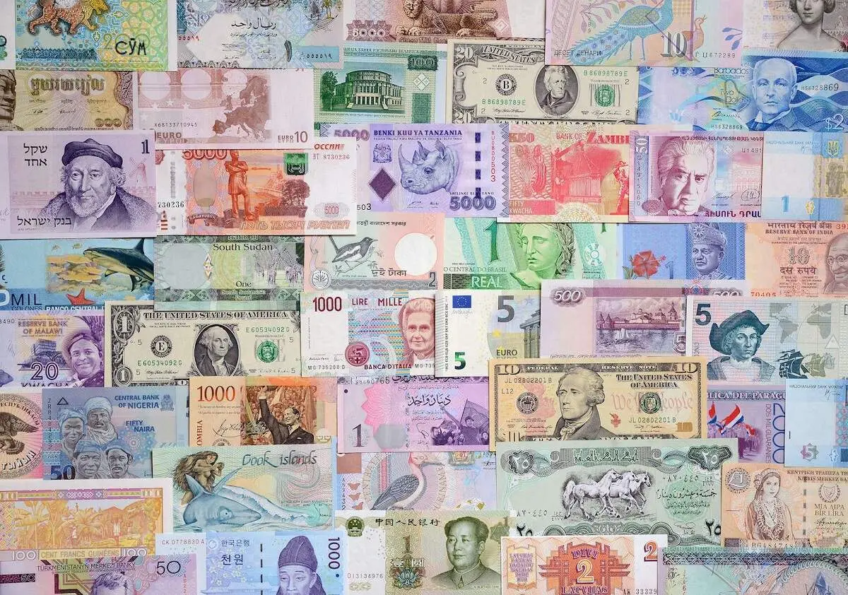 قیمت دلار و سایر ارزها  در بازار امروز پنجشنبه ۹ اسفند ۱۴۰۳ + جدول